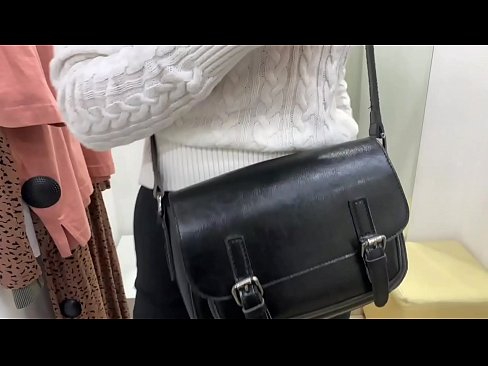 ❤️ Noore ämma FeralBerry avalik masturbeerimine dildoga riietusruumis Koduporno at us ❌️
